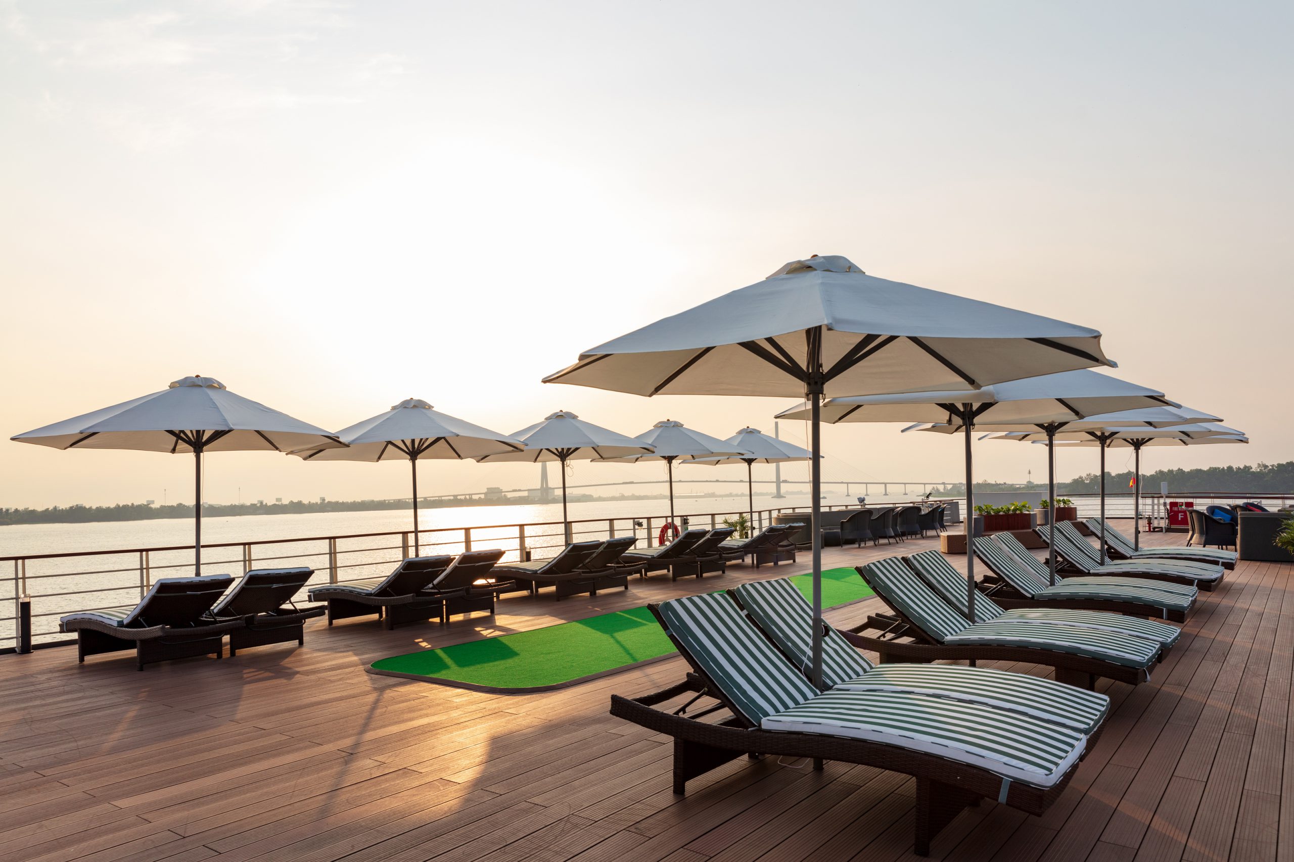 Sundeck_3